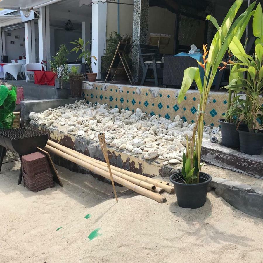 Oasis Beach